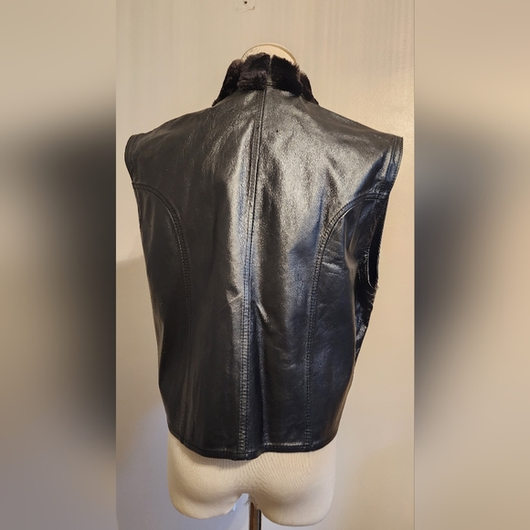 Leather vest - Picture 4 of 9
